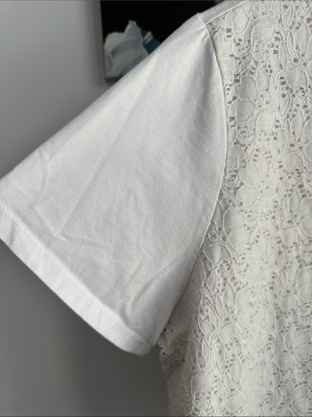 Basic Editions White Short-Sleeve Lace Front Tee Shirt - Picture 3 of 5